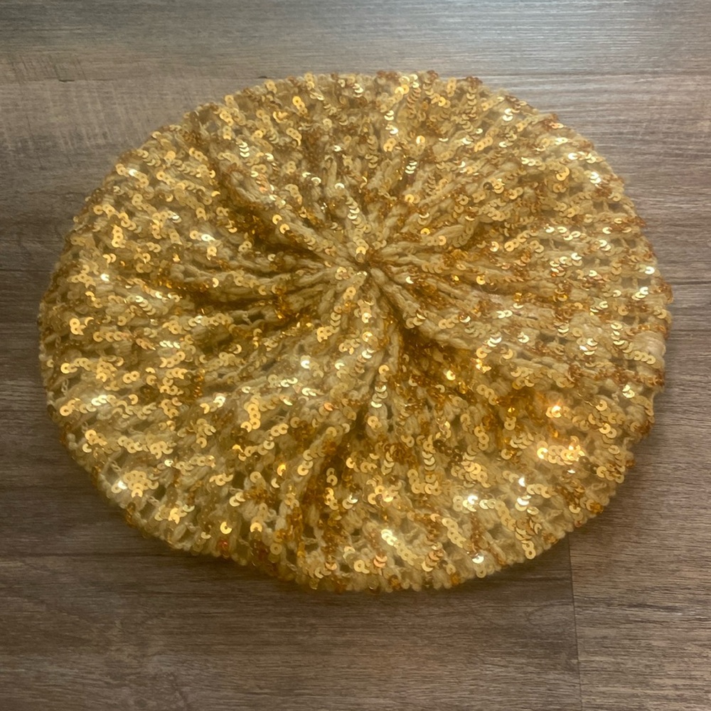 Girl’s sequined beret